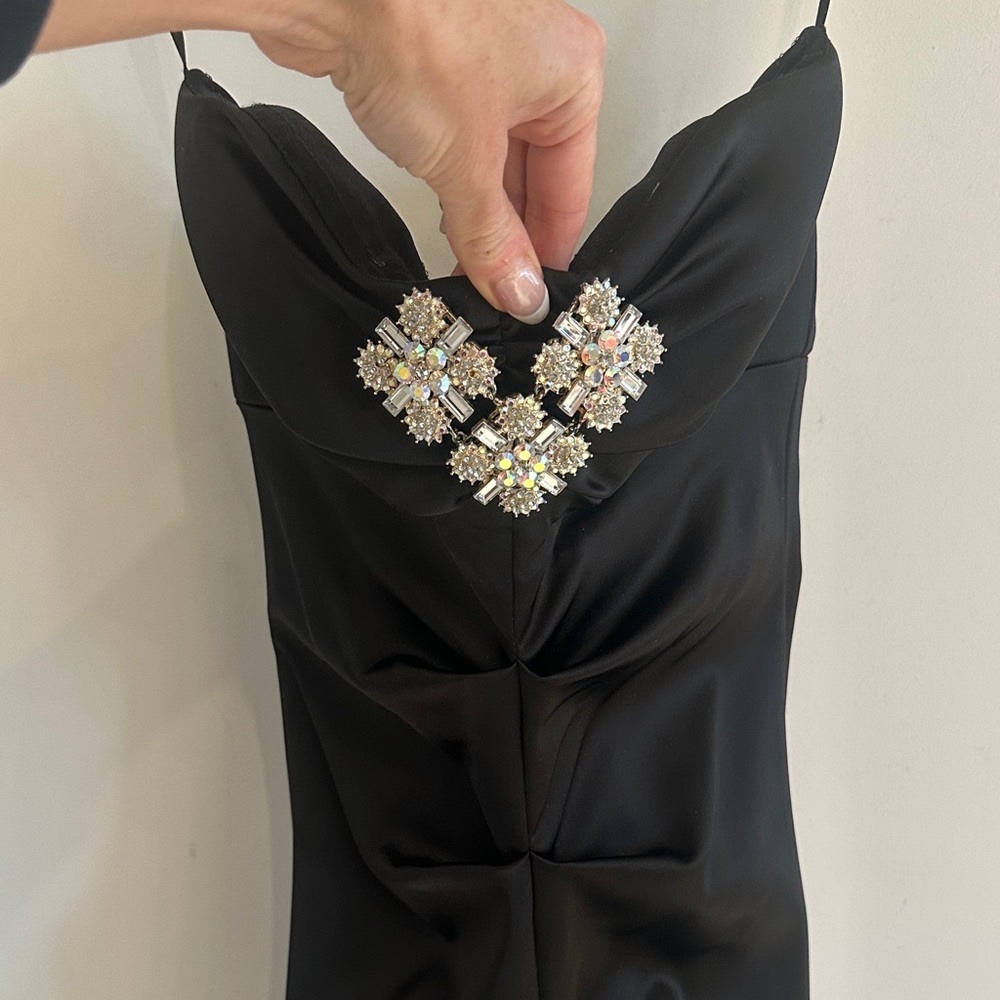Cache Gown - Picture 3 of 12